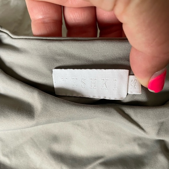 Meshki Emely  Fitted Long Sleeve Crop Top - Picture 5 of 10